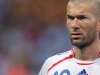 IM电竞官网首页-西决生死战之夜，布克关键时刻站出来