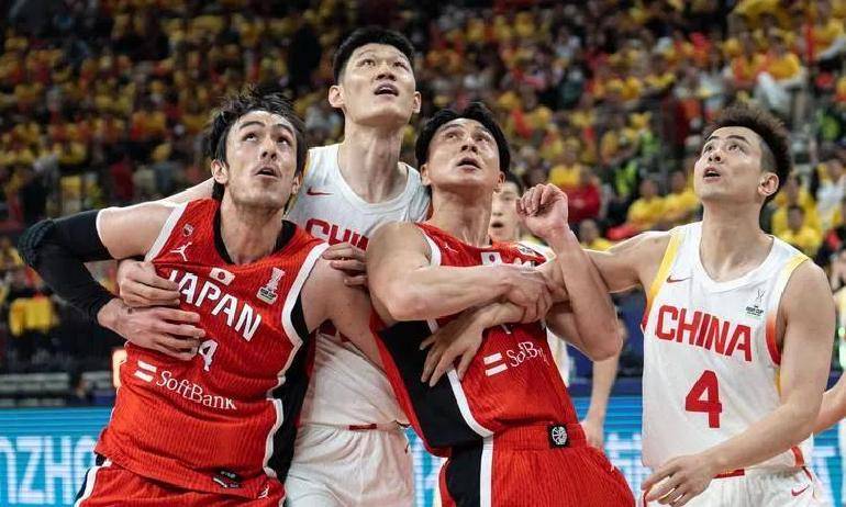 关于关键比赛时刻,球队士气高涨表现出色的信息 关于关键比赛时刻,球队士气高涨表现出色的信息