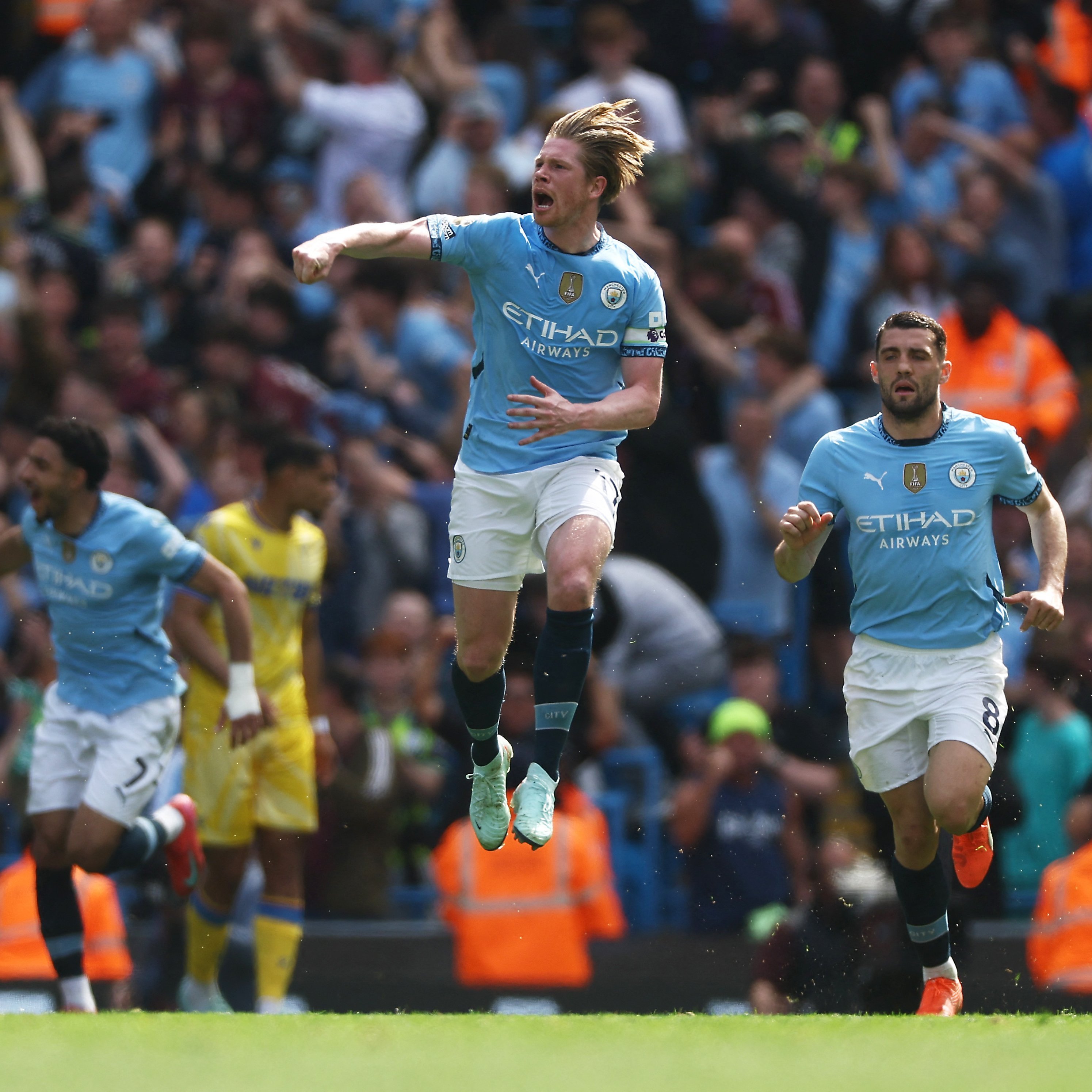 曼城全队士气高昂,主场击败对手守住宝座的简单介绍 曼城全队士气高昂,主场击败对手守住宝座的简单介绍