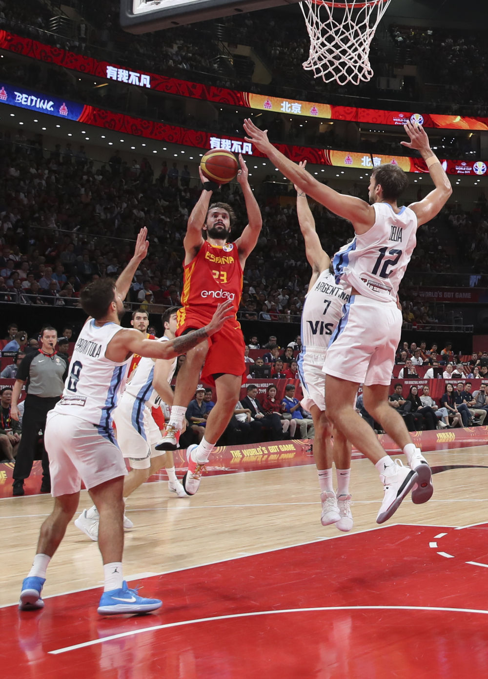 西班牙男子篮球队实力强劲,横扫对手夺冠 西班牙男子篮球队实力强劲,横扫对手夺冠