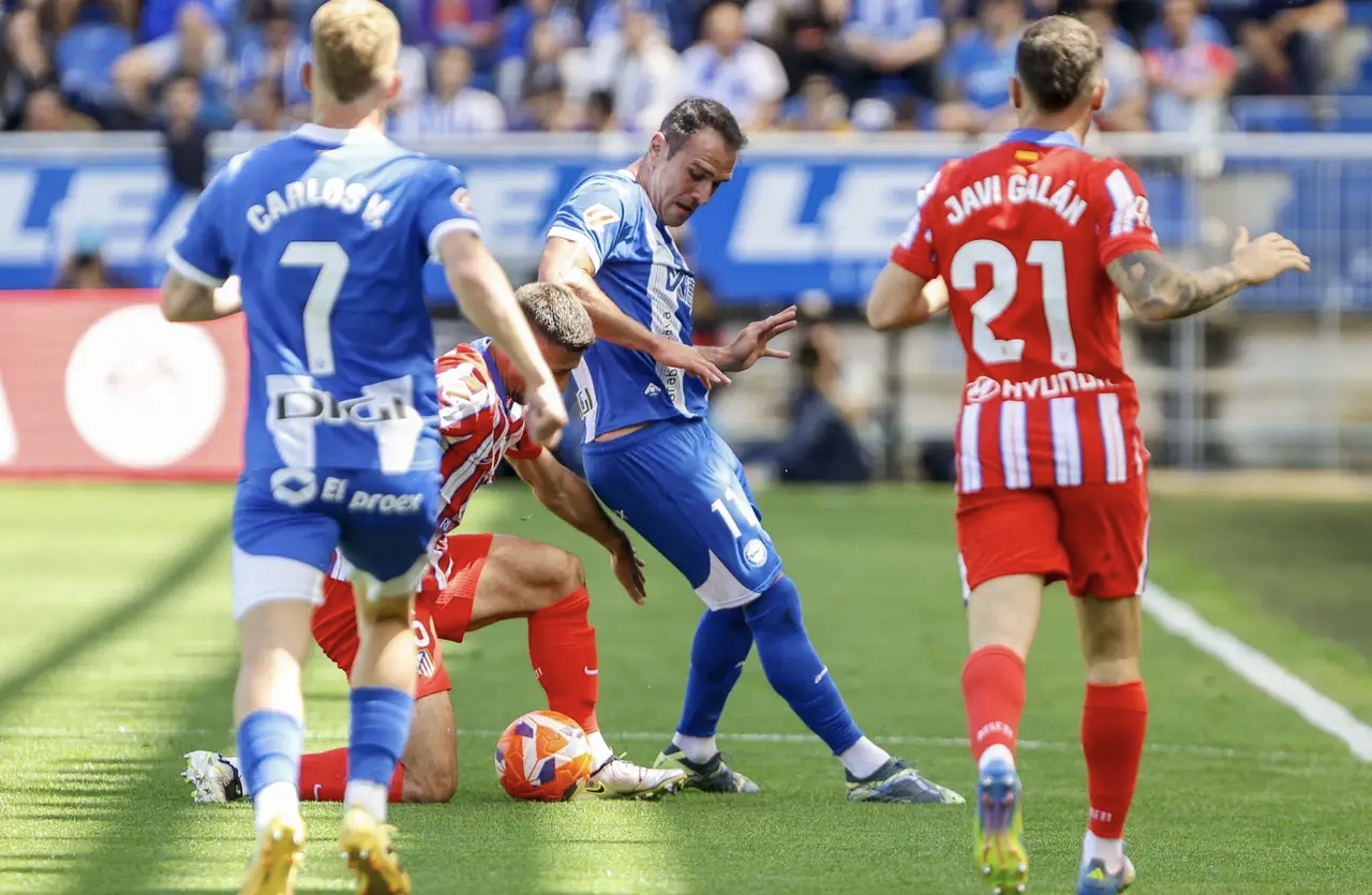 格拉纳达击败赫塔菲,取得胜利 格拉纳达击败赫塔菲,取得胜利