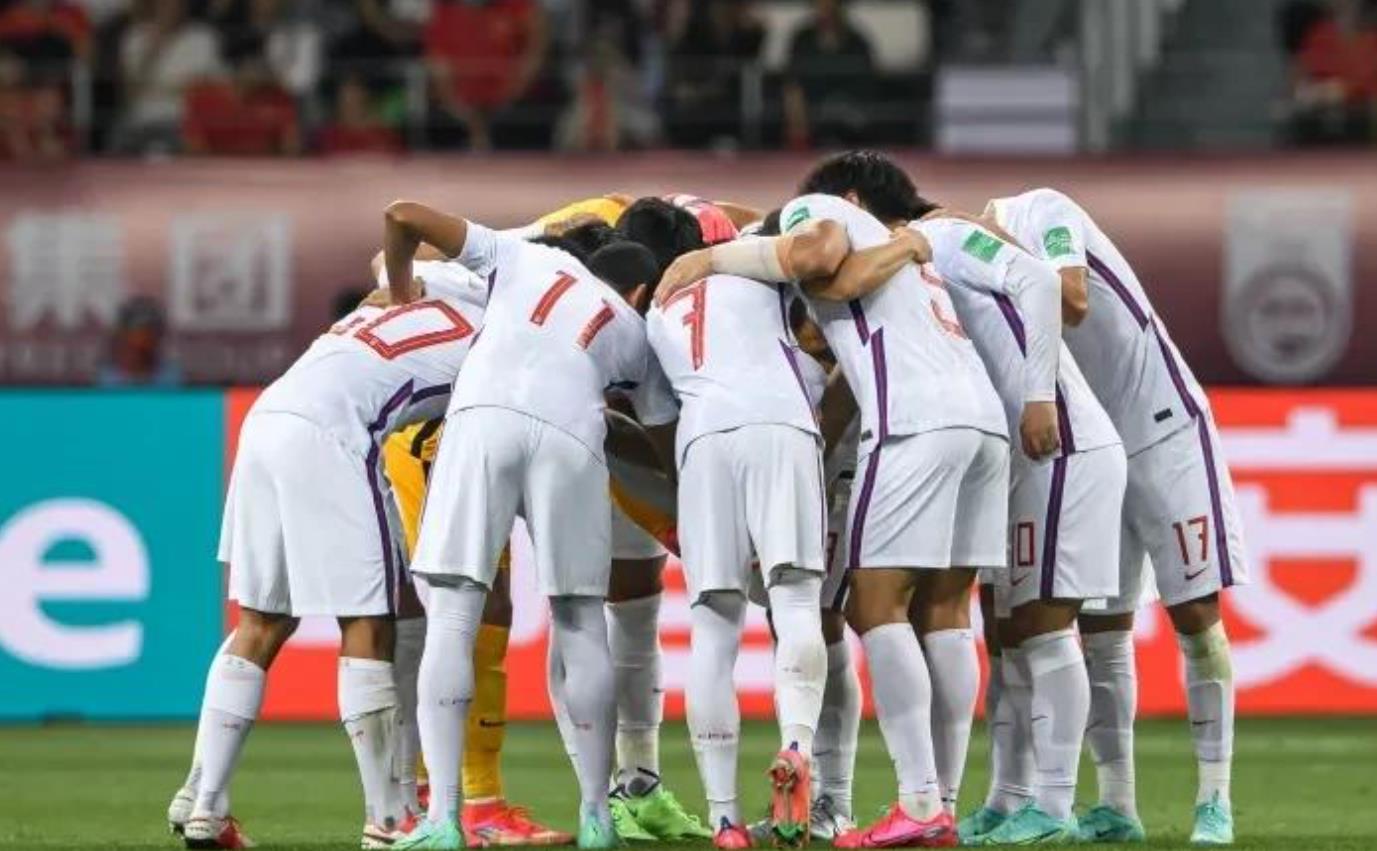 激情碰撞:双方球队在场上鏖战不休的简单介绍 激情碰撞:双方球队在场上鏖战不休的简单介绍