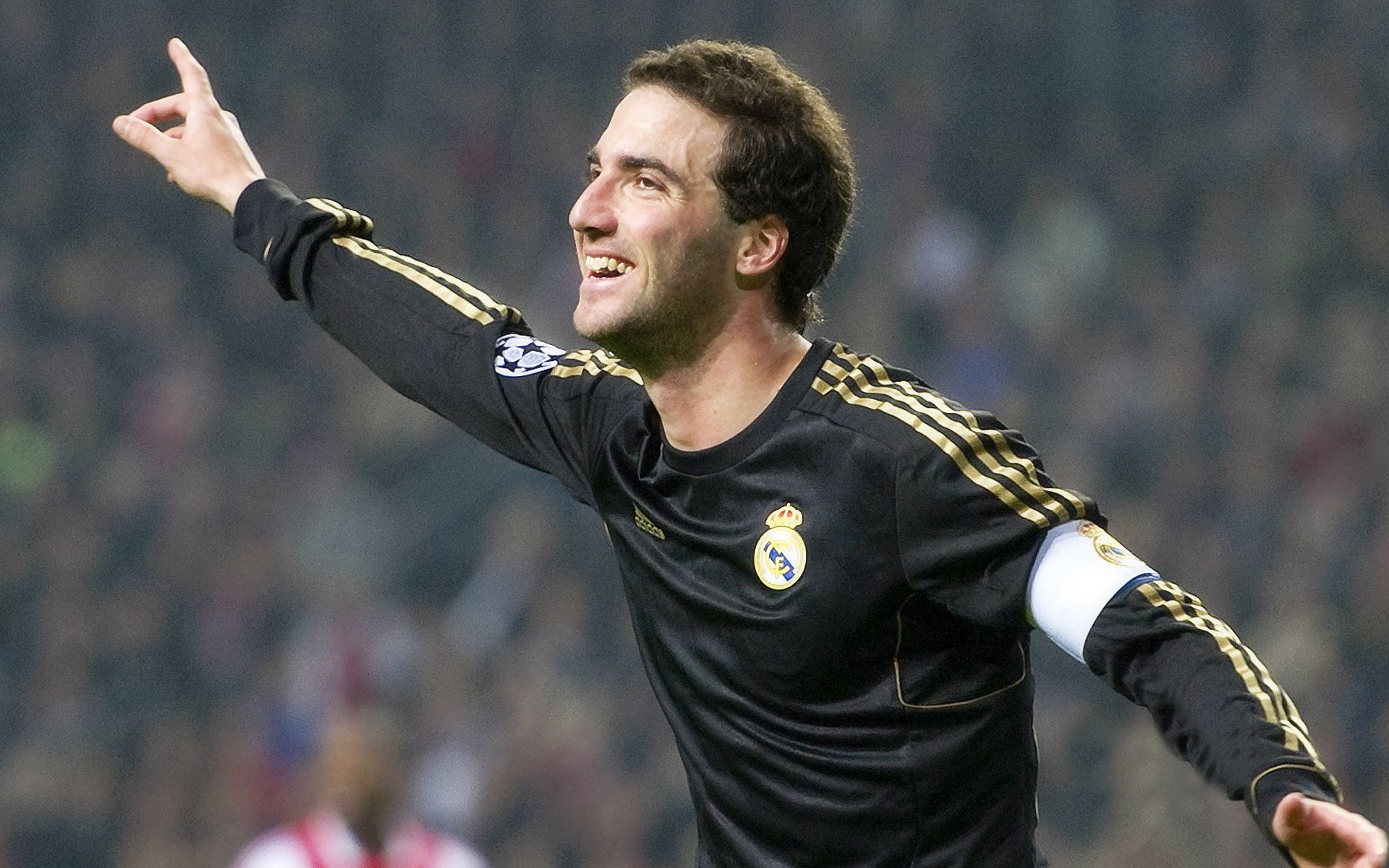 德罗赞的无声宣言，当掘金遭遇攻防两端的绝对统治