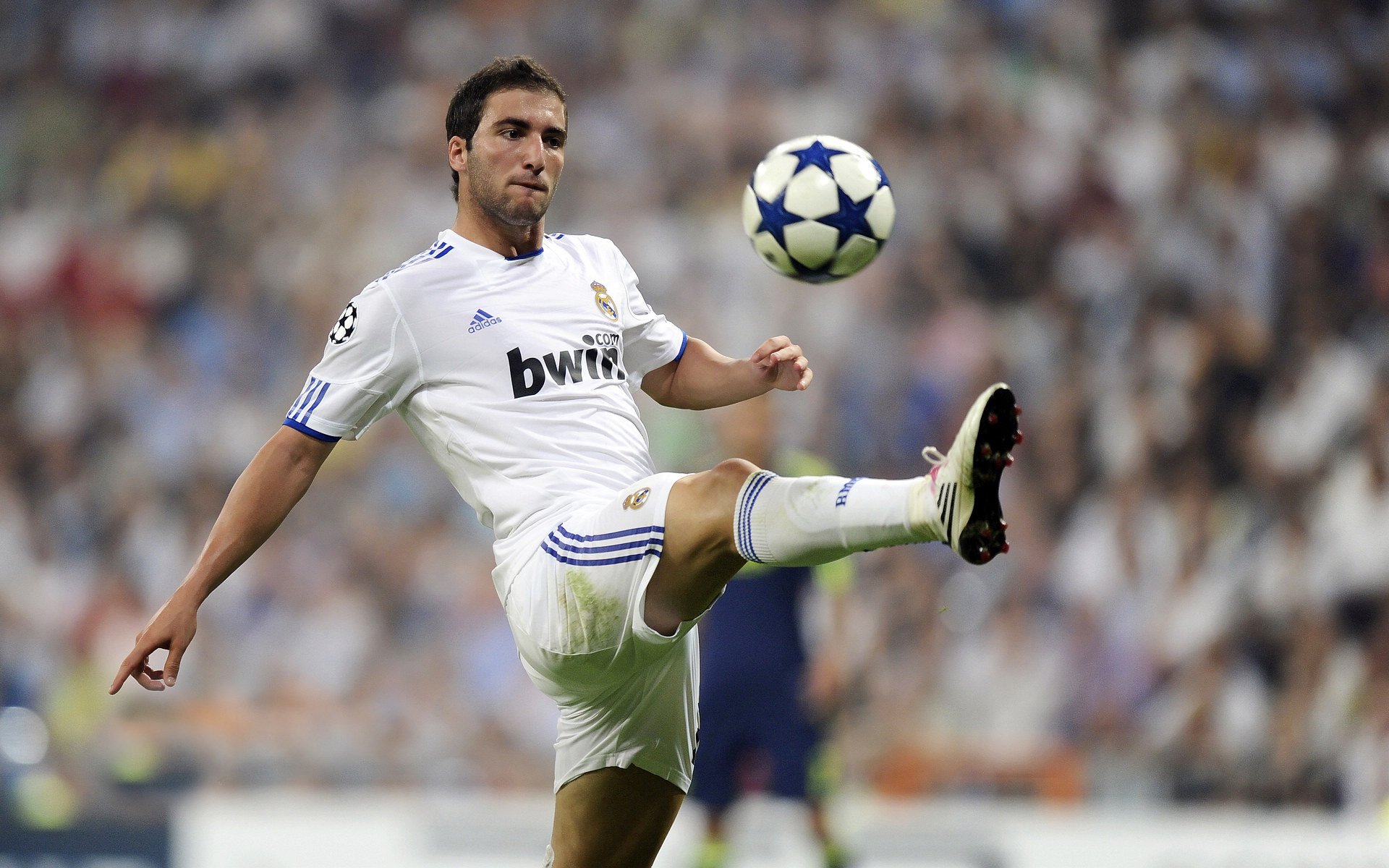 库尔图瓦筑起叹息之墙,皇马跨洲力克美国明星联队展现欧冠王者底蕴